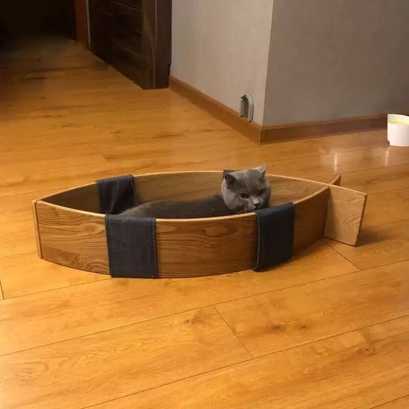 Minimalist Solid Wood Cat Bed with Soft Linen Cushions, Curved Open Indoor Cat Lounge Furniture for Large & Small Cats